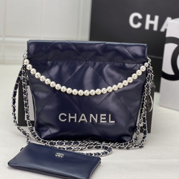 CHANEL 22 3989