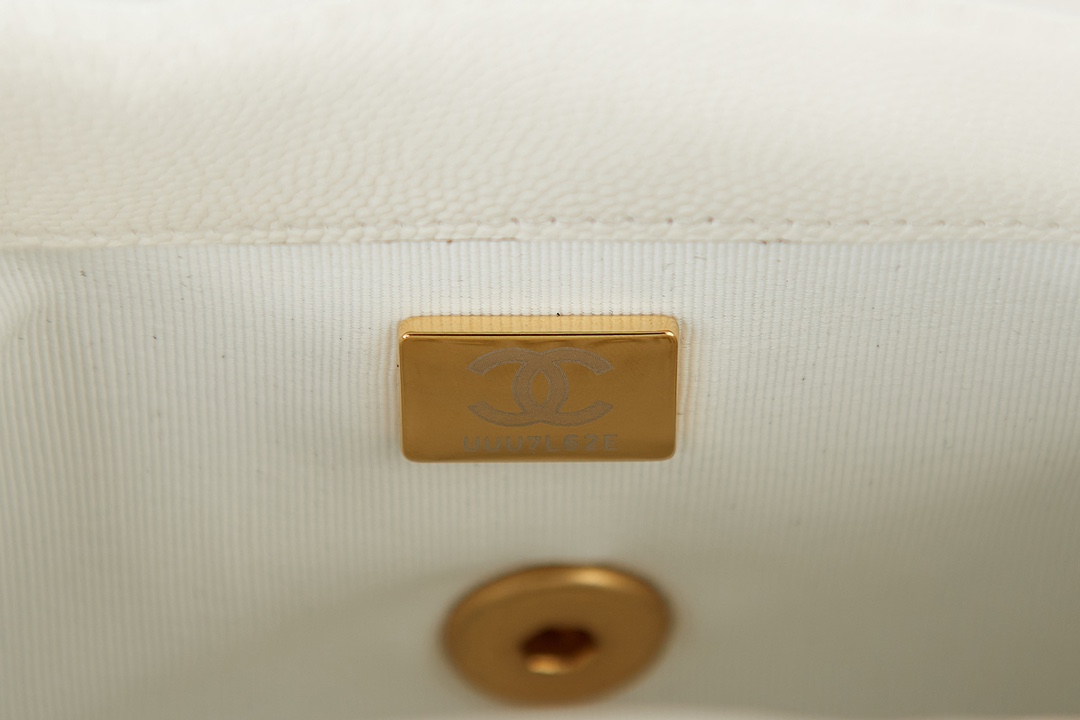 Chanel MINI CLASSIC FLAP BAG AS3368 - 画像 (3)