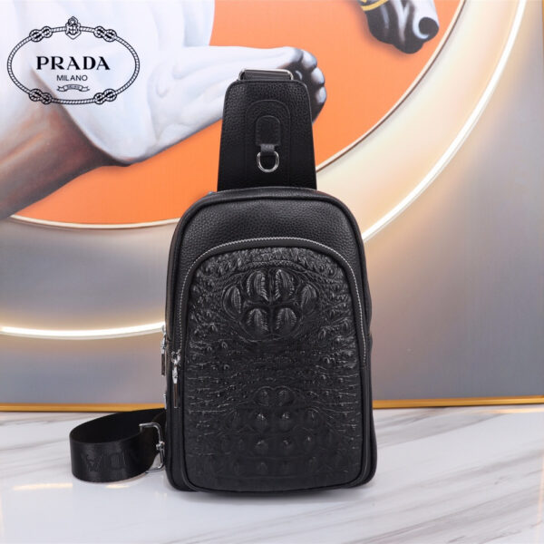【PRADA 公式 旗艦店】プラダ 胸ポケット当日出荷 好評に付き再入荷!34*17*6CM