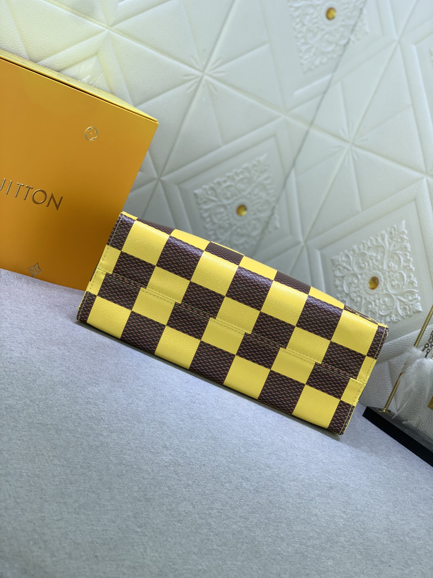【LOUIS VUITTON】LV 新品ONTHEGO ミディアム ハンドバッグ - 画像 (8)
