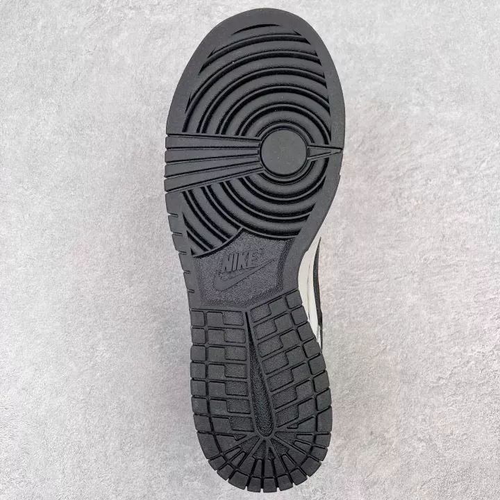 ★NIKE★送関込★激レア確定!世界が欲しがるプレミアムな逸足♪ 【今年の新商品】【新商品発売】頭文字D×NIKE Low Dunks - 画像 (13)