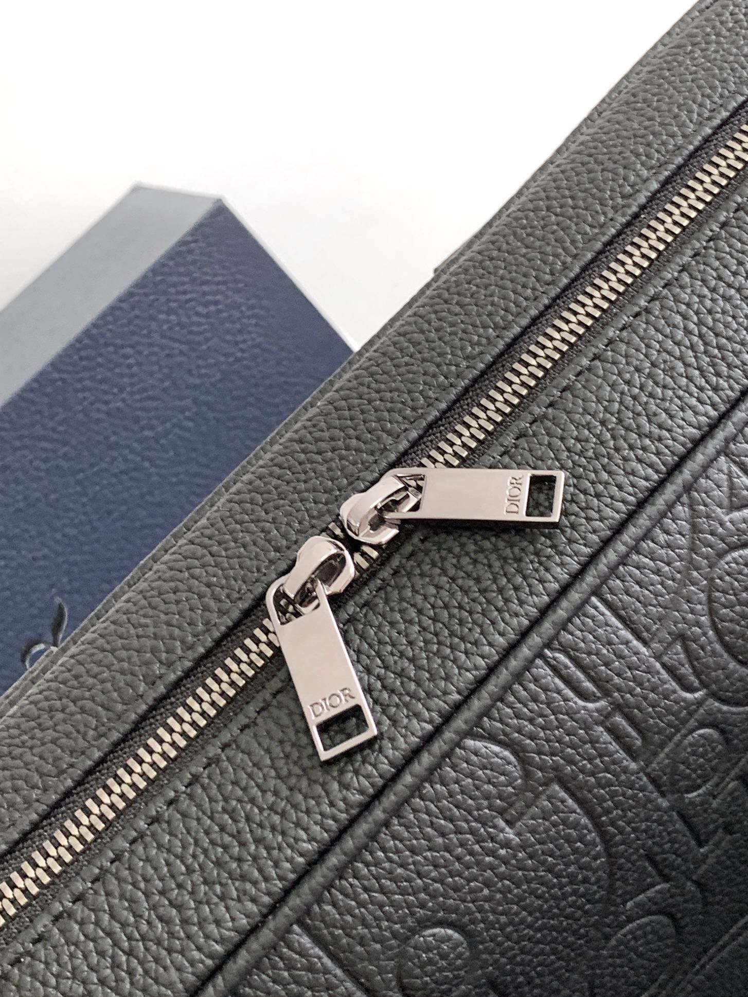 【Dior】2024年秋冬メンズシリーズ新商品 1ESBR180CDP - 画像 (9)