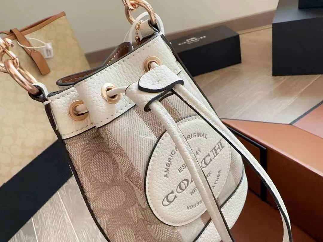 ◆COACH◆大人気☆ 巾着開閉バケットバッグ トート ミディアム - 画像 (3)